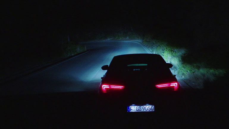 Με αυτά τα φώτα η οδήγηση στο σκοτάδι γίνεται παιχνιδάκι